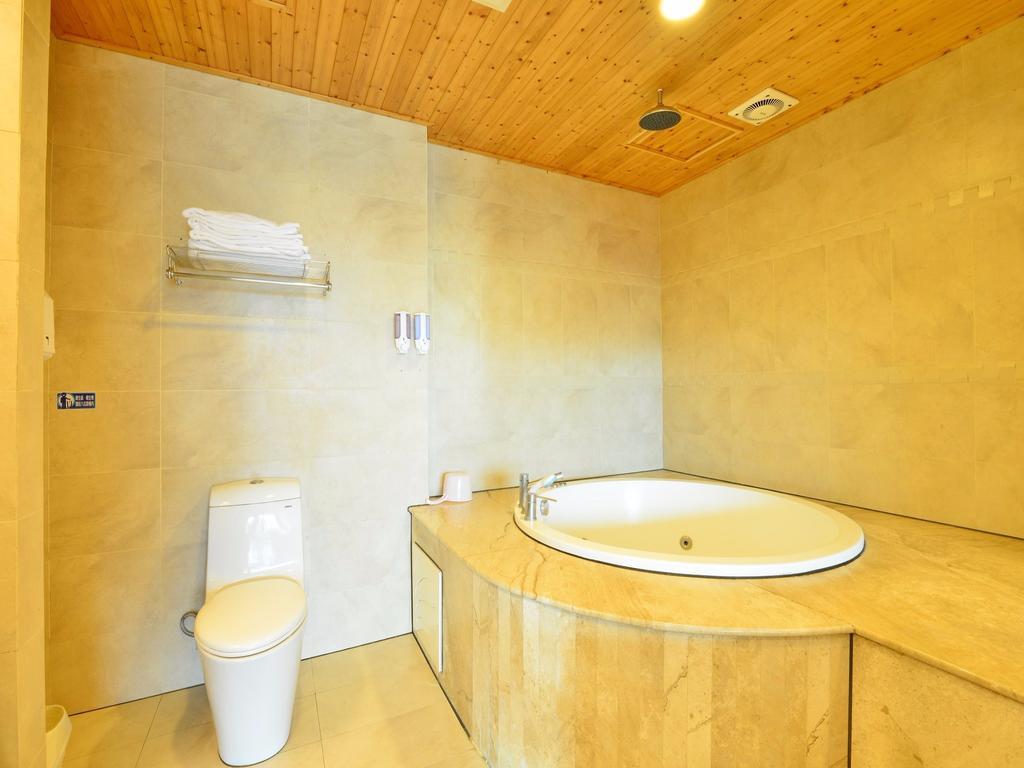 Tranquil Sea Vacation Hotel Kenting Extérieur photo