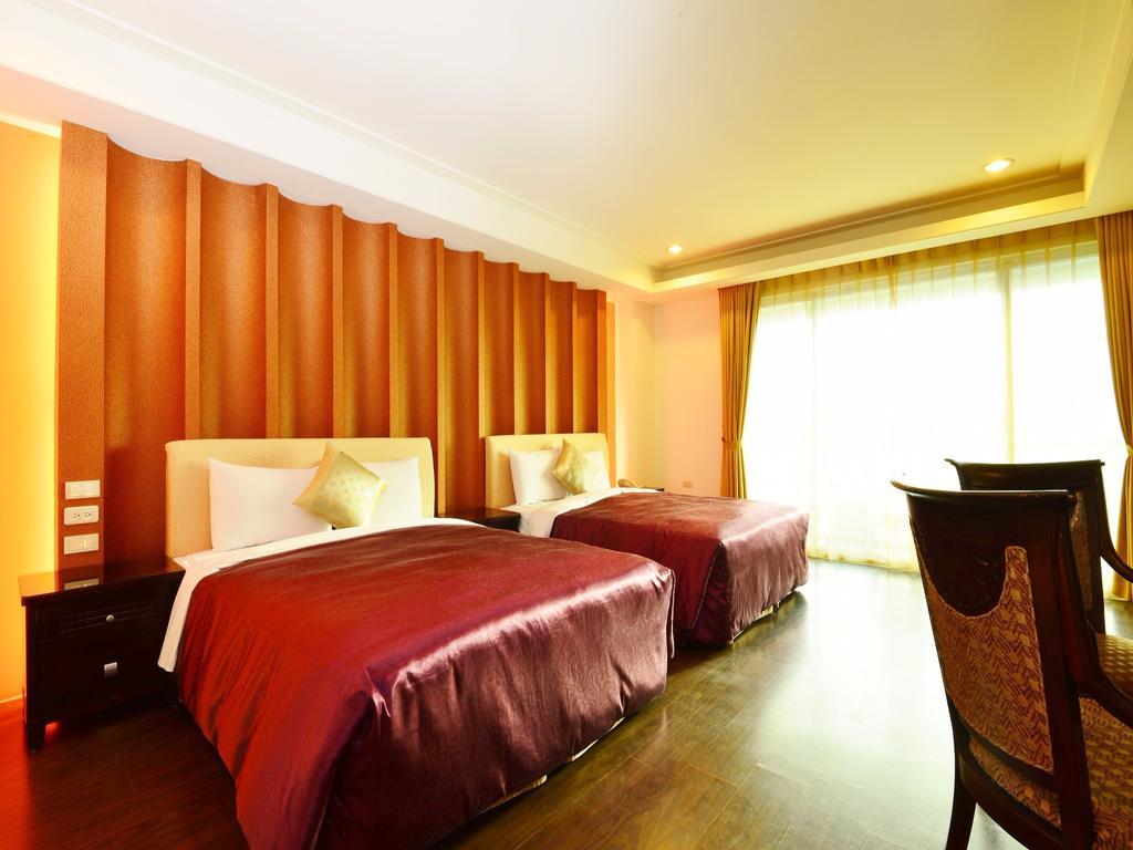 Tranquil Sea Vacation Hotel Kenting Extérieur photo
