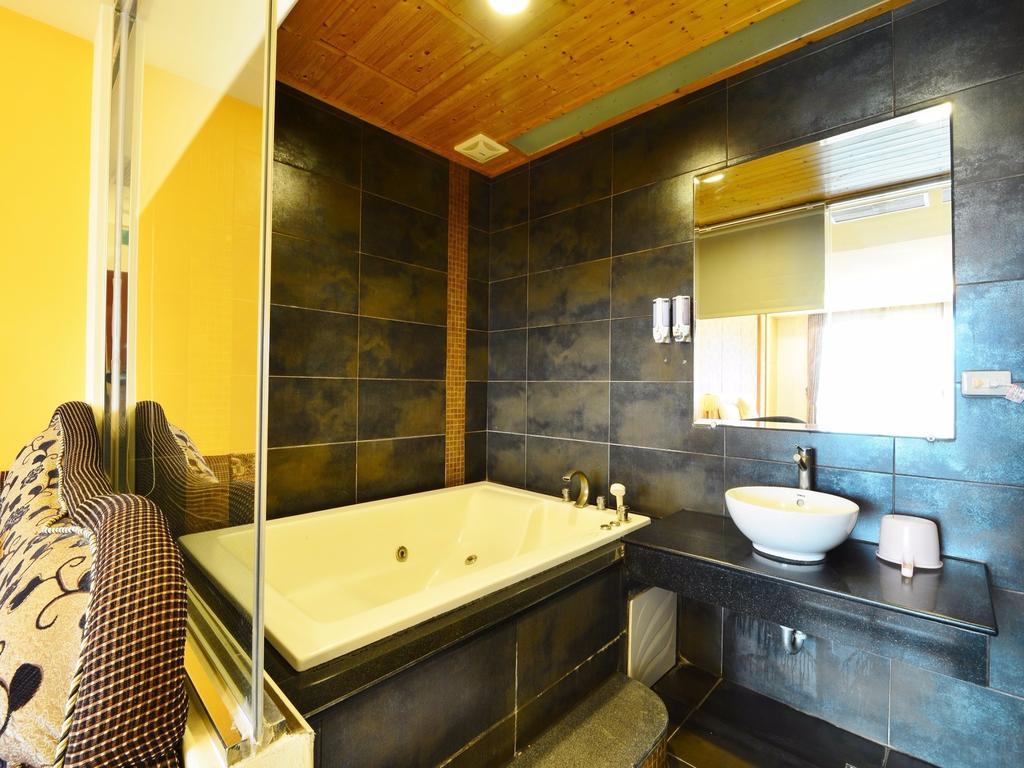 Tranquil Sea Vacation Hotel Kenting Extérieur photo