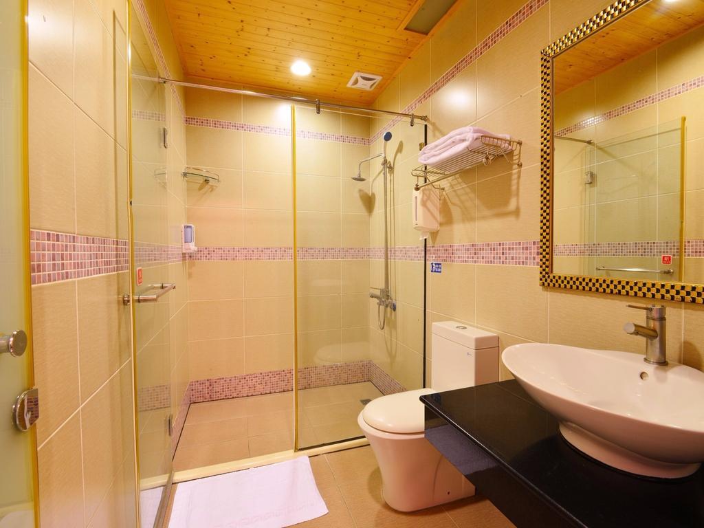 Tranquil Sea Vacation Hotel Kenting Extérieur photo