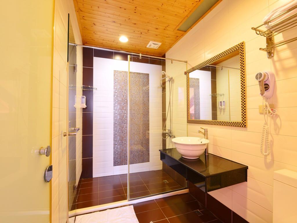 Tranquil Sea Vacation Hotel Kenting Extérieur photo