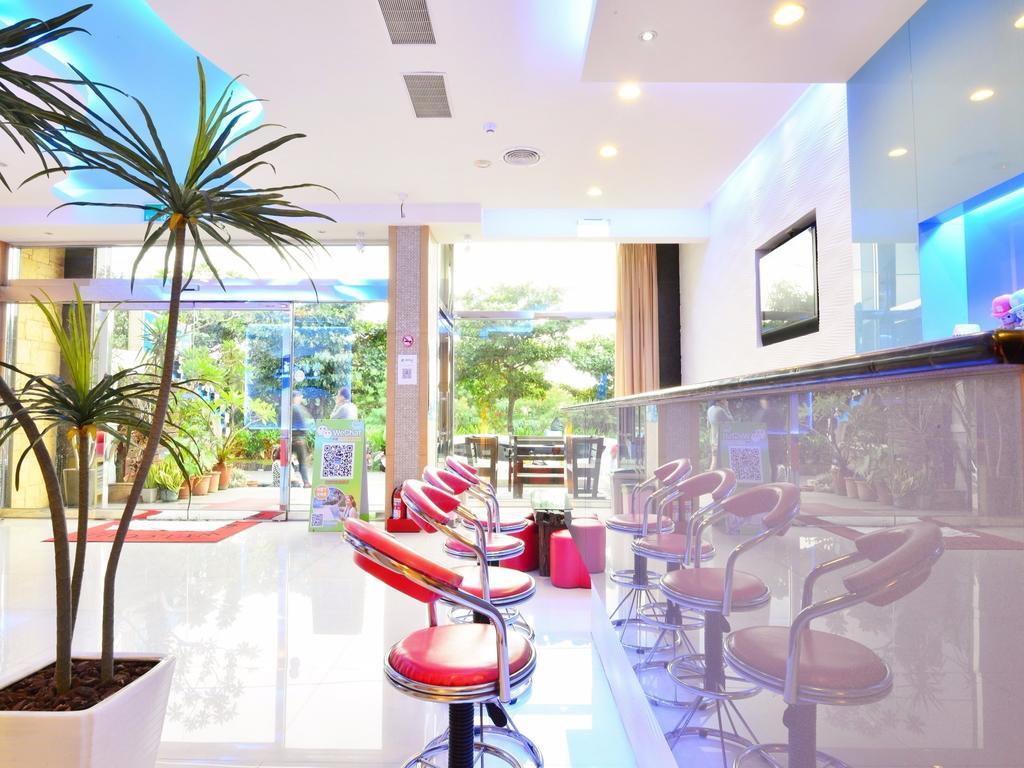 Tranquil Sea Vacation Hotel Kenting Extérieur photo